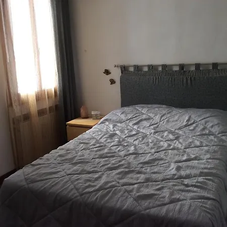 Alloggi Nora Pensión *